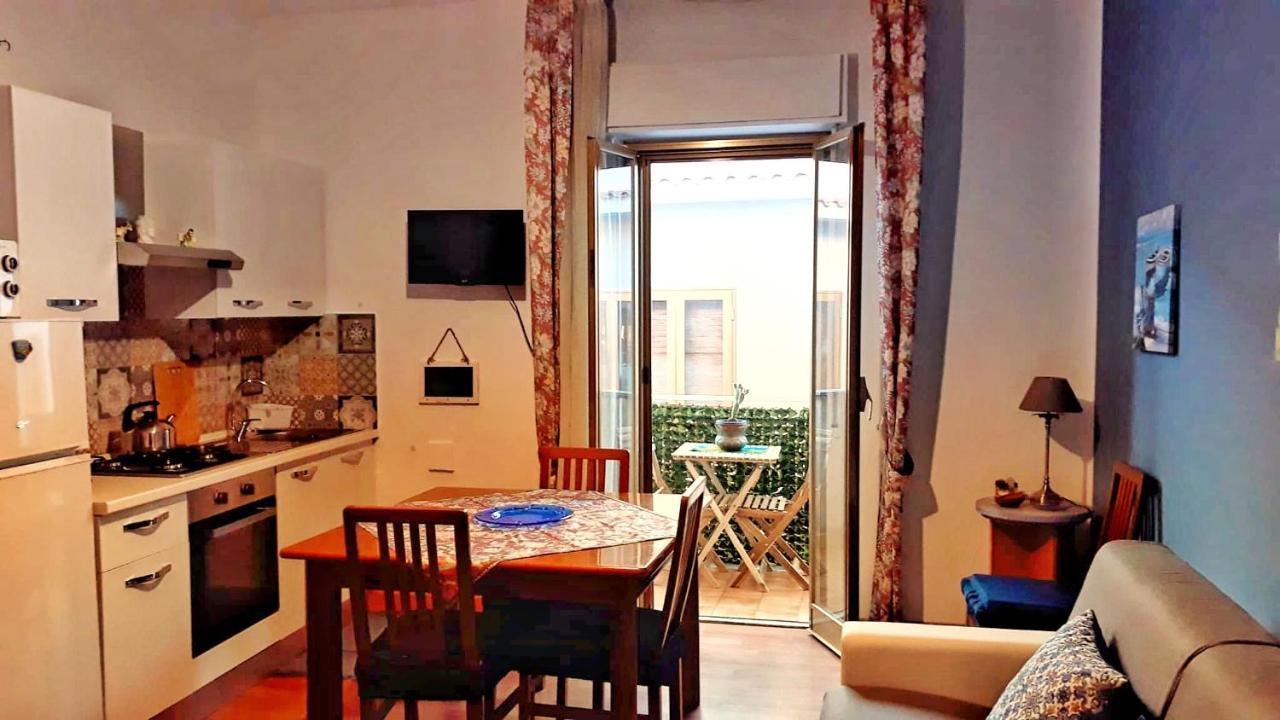 Casa Vacanza La Isla Bonita Isola delle Femmine Exteriör bild